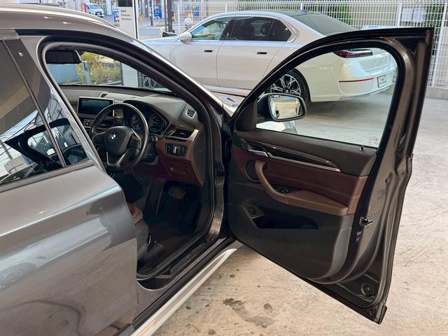 Ｘ１ ｘＤｒｉｖｅ　２０ｉ　ｘライン　【正規認定中古車】【最長４年！全国正規ディーラー保証付／２年・走行距離無制限】【弊社下取／禁煙車】【１９インチアロイホイール】【茶革シート】【シートヒーター】【オートトランク】【バックカメラ】（9枚目）