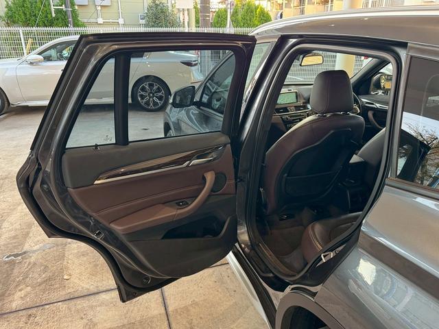 Ｘ１ ｘＤｒｉｖｅ　２０ｉ　ｘライン　【正規認定中古車】【最長４年！全国正規ディーラー保証付／２年・走行距離無制限】【弊社下取／禁煙車】【１９インチアロイホイール】【茶革シート】【シートヒーター】【オートトランク】【バックカメラ】（19枚目）