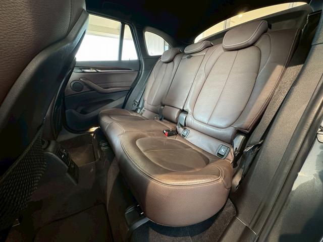 Ｘ１ ｘＤｒｉｖｅ　２０ｉ　ｘライン　【正規認定中古車】【最長４年！全国正規ディーラー保証付／２年・走行距離無制限】【弊社下取／禁煙車】【１９インチアロイホイール】【茶革シート】【シートヒーター】【オートトランク】【バックカメラ】（20枚目）