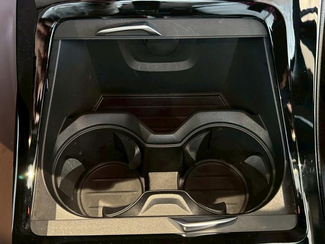 Ｘ１ ｘＤｒｉｖｅ　２０ｉ　ｘライン　【正規認定中古車】【最長４年！全国正規ディーラー保証付／２年・走行距離無制限】【弊社下取／禁煙車】【１９インチアロイホイール】【茶革シート】【シートヒーター】【オートトランク】【バックカメラ】（35枚目）