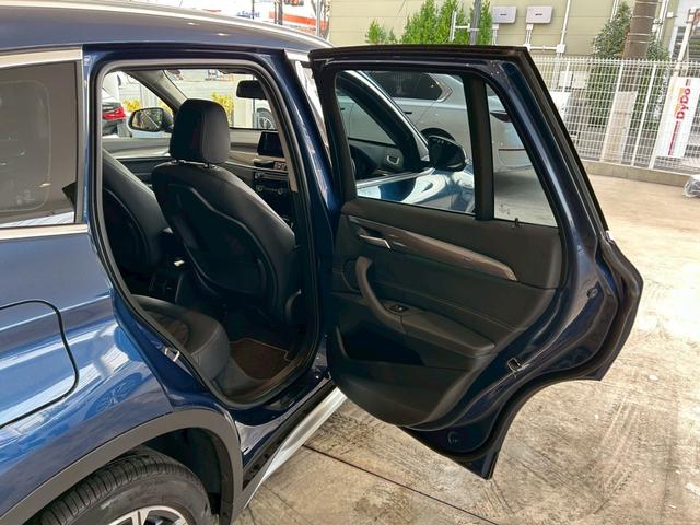 X1 xDrive 18d xライン 【正規認定中古車】【最長4年!全国正規ディーラー保証付/2年・走行距離無制限】【弊社下取】【オートトランク】【ハーフレザー電動シート】【LEDライト】【バックカメラ】【アンビエントライト】【ETC】(17枚目)