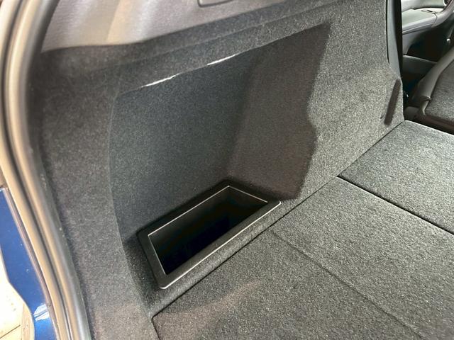 X1 xDrive 18d xライン 【正規認定中古車】【最長4年!全国正規ディーラー保証付/2年・走行距離無制限】【弊社下取】【オートトランク】【ハーフレザー電動シート】【LEDライト】【バックカメラ】【アンビエントライト】【ETC】(24枚目)