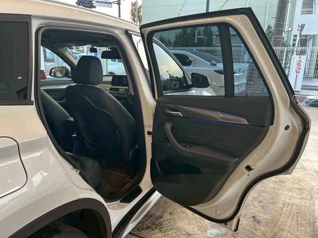 X1 xDrive 18d xライン 【正規認定中古車】【最長4年!全国正規ディーラー保証付/2年・走行距離無制限】【禁煙車】【オートトランク】【ハーフレザー電動シート】【LEDヘッドライト】【バックカメラ】【アンビエントライト】【ETC(20枚目)
