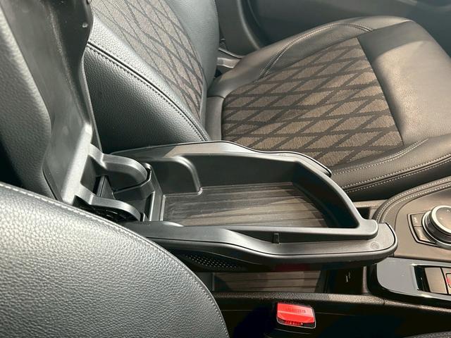 X1 xDrive 18d xライン 【正規認定中古車】【最長4年!全国正規ディーラー保証付/2年・走行距離無制限】【禁煙車】【オートトランク】【ハーフレザー電動シート】【LEDヘッドライト】【バックカメラ】【アンビエントライト】【ETC(40枚目)