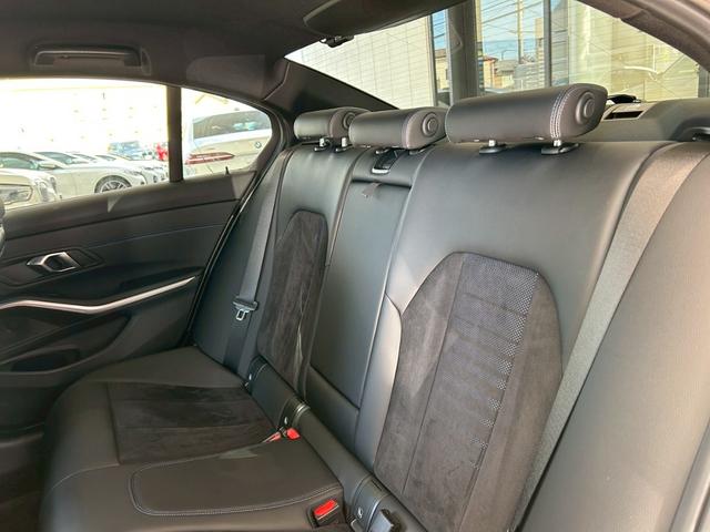 3シリーズ 320d xDrive Mスポーツ 【正規認定中古車】【最長4年!全国正規ディーラー保証付/2年・走行距離無制限】【ワンオーナー・禁煙車】【後期型】【HUD】【トップビューカメラ】【電動トランク】【シートヒーター】【純正前後ドラレコ】(22枚目)