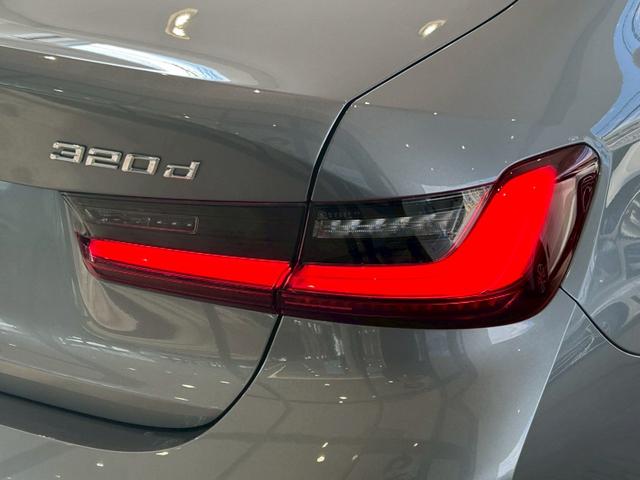 3シリーズ 320d xDrive Mスポーツ 【正規認定中古車】【最長4年!全国正規ディーラー保証付/2年・走行距離無制限】【ワンオーナー・禁煙車】【後期型】【HUD】【トップビューカメラ】【電動トランク】【シートヒーター】【純正前後ドラレコ】(53枚目)