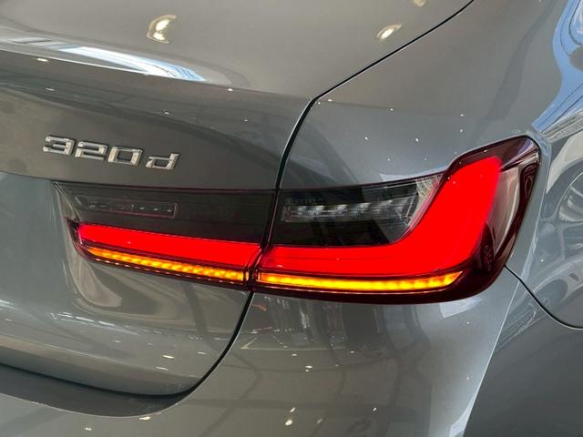 3シリーズ 320d xDrive Mスポーツ 【正規認定中古車】【最長4年!全国正規ディーラー保証付/2年・走行距離無制限】【ワンオーナー・禁煙車】【後期型】【HUD】【トップビューカメラ】【電動トランク】【シートヒーター】【純正前後ドラレコ】(54枚目)