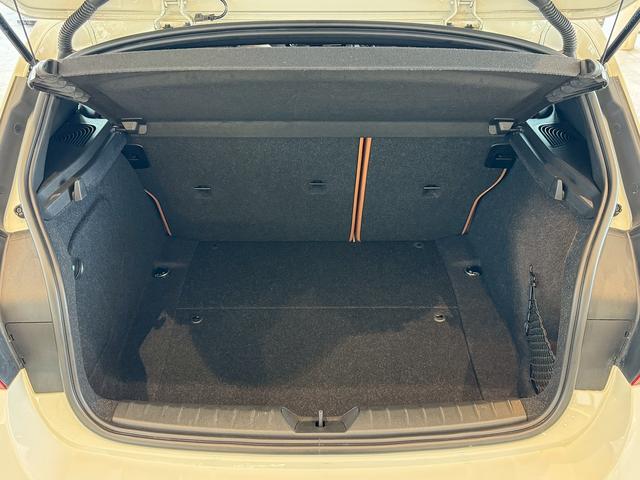 �I�[�g���[�����������̂��q�l�ց|�X�^���_�[�h���[�����͂��߁A���R�ԍό^�A�c���ݒ�^�ȂǊe�탍�[���̎�舵�����������܂��B���Z�Ȃǂ��C�y�ɂ��\���t�����������B