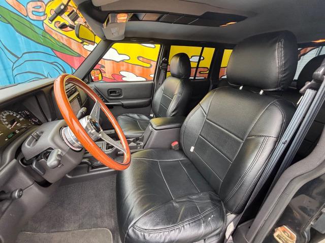 ジープ・チェロキー リミテッド　４ＷＤ（11枚目）