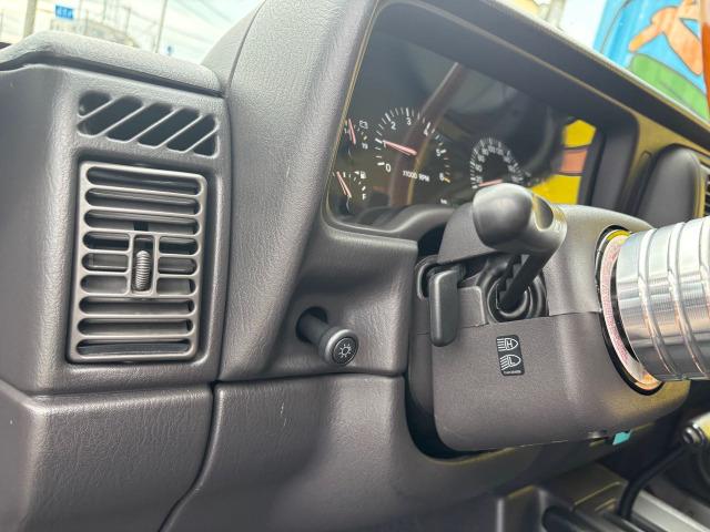 ジープ・チェロキー リミテッド　４ＷＤ（17枚目）