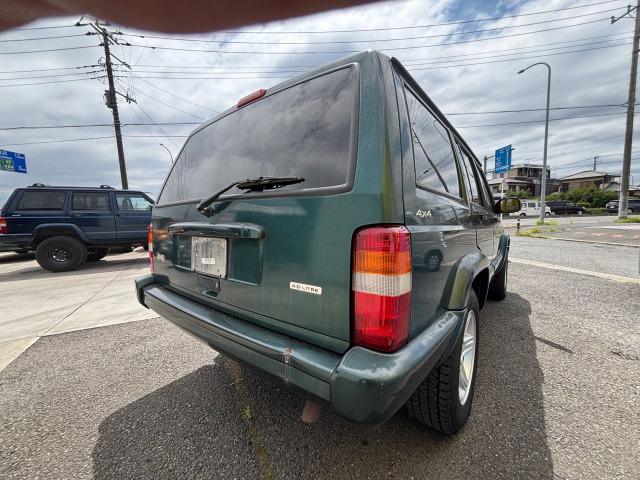 ジープ・チェロキー リミテッド６０周年アニバーサリーエディション（6枚目）