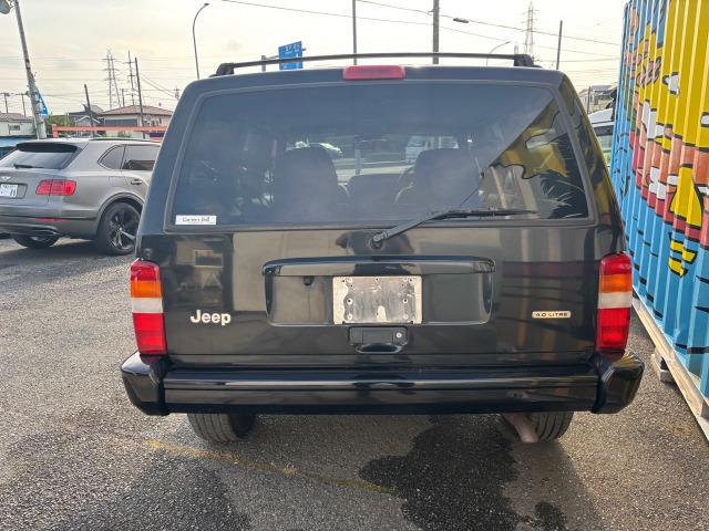ジープ・チェロキー リミテッド　４ＷＤ（12枚目）