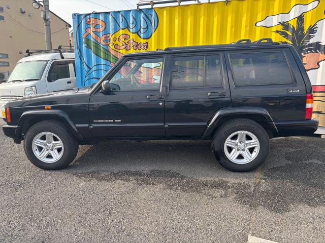 ジープ・チェロキー リミテッド　４ＷＤ（15枚目）