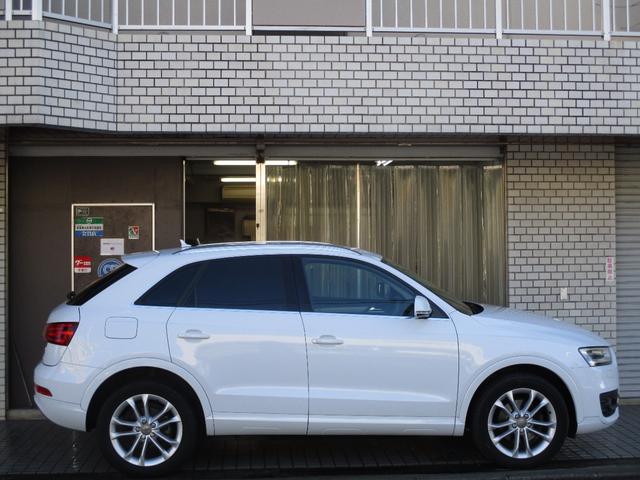 Ｑ３ ２．０ＴＦＳＩクワトロ２１１ＰＳ　フルタイム４ＷＤ　ディーラー車　記録簿　ＡＴ７速　１８インチＡＷ　ＬＥＤヘッドランプ　ＥＴＣ　バックカメラ　ルーフレール　衝突安全ボディ（3枚目）