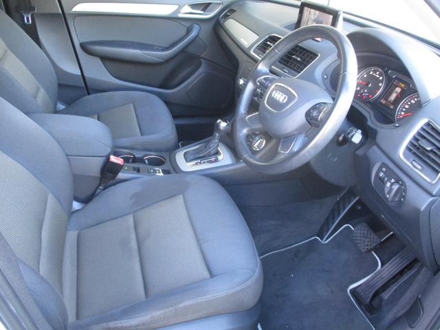 Ｑ３ ２．０ＴＦＳＩクワトロ２１１ＰＳ　フルタイム４ＷＤ　ディーラー車　記録簿　ＡＴ７速　１８インチＡＷ　ＬＥＤヘッドランプ　ＥＴＣ　バックカメラ　ルーフレール　衝突安全ボディ（5枚目）