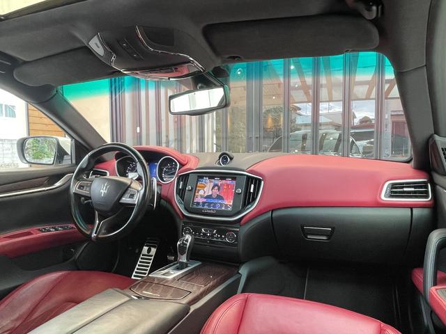 ギブリ ベースグレード 左ハンドル WORK21AW 車高調 下取車 左ハンドル/サンルーフ/ユーザー下取車/純正ナビTV/TVキャンセラー/可変バルブリモコン付き/レッドレザーシート&ヒーター付/パドルシフト/バックカメラ/パークアシスト/ETC/スペアキー/(71枚目)