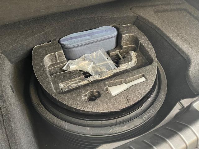 ギブリ ベースグレード 左ハンドル WORK21AW 車高調 下取車 左ハンドル/サンルーフ/ユーザー下取車/純正ナビTV/TVキャンセラー/可変バルブリモコン付き/レッドレザーシート&ヒーター付/パドルシフト/バックカメラ/パークアシスト/ETC/スペアキー/(80枚目)