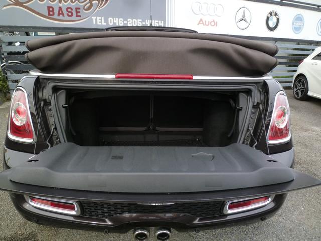 ＭＩＮＩ クーパーＳ　コンバーチブル　ハイゲート　正規ディーラー車　特別限定車　ブラウンレザーシート　カロッツェリアナビ　フルセグＴＶ　バックカメラ　スマートキー　プッシュスタート　電動オープン　リアパーキングセンサー　ＥＴＣ　クルーズＣ（17枚目）