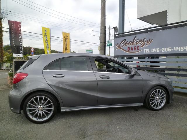 Ａクラス Ａ１８０　スポーツ　正規ディーラー車　ワンオーナー車　エクスクルーシブレザーＰＫＧ　純正ナビＴＶ　バックカメラ　純正１８ＡＷ　レーダーセーフティ　パーキングセンサー　左右パワーシート　シートヒーター　ドラレコ（4枚目）