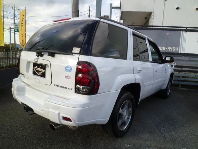 シボレートレイルブレイザー ＬＴ　正規ディーラー車　カロッツェリアナビ　フルセグＴＶ　バックカメラ　ＥＴＣ　ＵＳテールランプ　キーレス　パートタイム４ＷＤ（8枚目）