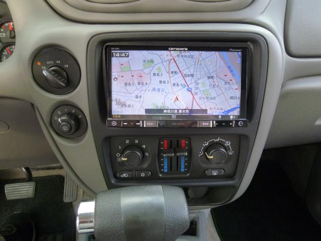 シボレートレイルブレイザー ＬＴ　正規ディーラー車　カロッツェリアナビ　フルセグＴＶ　バックカメラ　ＥＴＣ　ＵＳテールランプ　キーレス　パートタイム４ＷＤ（10枚目）