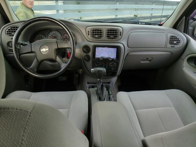 シボレートレイルブレイザー ＬＴ　正規ディーラー車　カロッツェリアナビ　フルセグＴＶ　バックカメラ　ＥＴＣ　ＵＳテールランプ　キーレス　パートタイム４ＷＤ（15枚目）