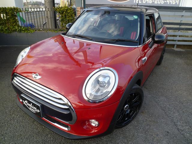 ＭＩＮＩ クーパー　正規Ｄ車　純正ナビ　フルセグＴＶ　Ｂカメラ　ペッパーＰＫＧ　革調シートカバー　ＥＴＣ　ドラレコ　Ｂｌｕｅｔｏｏｔｈオーディオ　オートＬＥＤヘッドライト　ＬＥＤディスプレイリングライト　ドライブモード（7枚目）