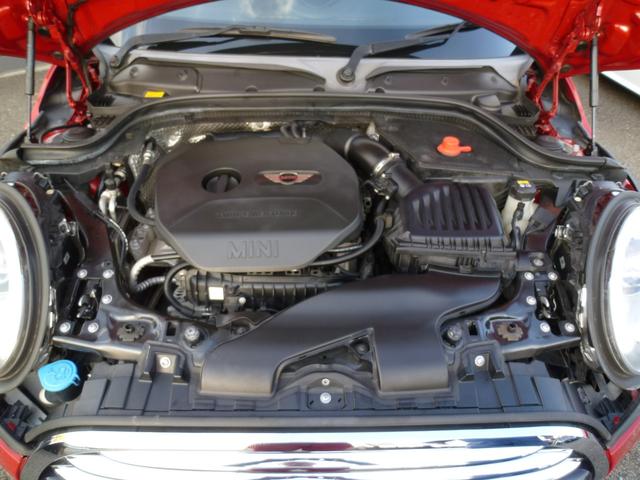 ＭＩＮＩ クーパー　正規Ｄ車　純正ナビ　フルセグＴＶ　Ｂカメラ　ペッパーＰＫＧ　革調シートカバー　ＥＴＣ　ドラレコ　Ｂｌｕｅｔｏｏｔｈオーディオ　オートＬＥＤヘッドライト　ＬＥＤディスプレイリングライト　ドライブモード（17枚目）