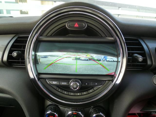 ＭＩＮＩ クーパー　正規Ｄ車　純正ナビ　フルセグＴＶ　Ｂカメラ　ペッパーＰＫＧ　革調シートカバー　ＥＴＣ　ドラレコ　Ｂｌｕｅｔｏｏｔｈオーディオ　オートＬＥＤヘッドライト　ＬＥＤディスプレイリングライト　ドライブモード（22枚目）