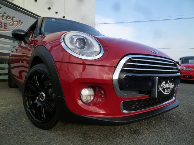 ＭＩＮＩ クーパー　正規Ｄ車　純正ナビ　フルセグＴＶ　Ｂカメラ　ペッパーＰＫＧ　革調シートカバー　ＥＴＣ　ドラレコ　Ｂｌｕｅｔｏｏｔｈオーディオ　オートＬＥＤヘッドライト　ＬＥＤディスプレイリングライト　ドライブモード（27枚目）