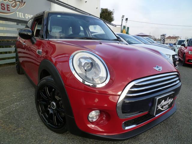 ＭＩＮＩ クーパー　正規Ｄ車　純正ナビ　フルセグＴＶ　Ｂカメラ　ペッパーＰＫＧ　革調シートカバー　ＥＴＣ　ドラレコ　Ｂｌｕｅｔｏｏｔｈオーディオ　オートＬＥＤヘッドライト　ＬＥＤディスプレイリングライト　ドライブモード（30枚目）