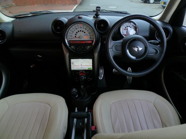 MINI クーパー クロスオーバー 正規ディーラー車 AVIC-CZ912サイバーナビTV デジタルインナーミラー BLITZ車高調 キセノン ETC 革調シートカバー WORK18インチアルミホイール キセノンヘッドライト(15枚目)