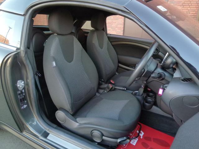 MINI クーパー クーペ 正規ディーラー車 ワンオーナー車 ナビTV ETC ブラックインナーキセノンHライト オートエアコン バックソナー 電動アクティブリヤスポイラー 純正16インチAW パドルシフト(13枚目)