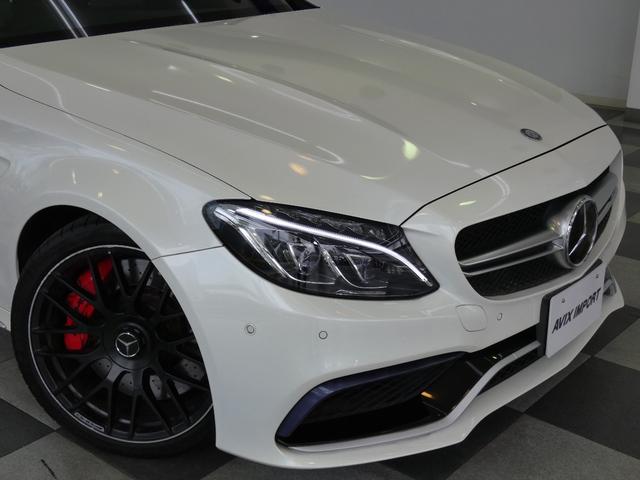 Ｃクラス Ｃ６３　Ｓ　Ｖ８ツインターボ　右Ｈ正規Ｄ車　エクスクルーシブＰＫＧ　パノラミックＲ　黒革　シートヒーター　純正ＨＤＤナビ地デジ　Ｂｕｒｍｅｓｔｅｒサウンド　Ｂカメラ＆ＰＴＳ　ＨＵＤ＆レーダーセーフティＰＫＧ　赤キャリパー　専用１９インチＡＷ（40枚目）