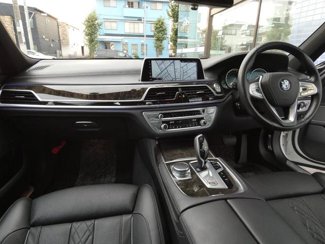 ７シリーズ ７５０ｉ　Ｍスポーツ　ガラスＳＲ　黒革　Ｓヒーター＆ベンチレーター　純正ＨＤＤナビ地デジ　ｈａｒｍａｎ／ｋａｒｄｏｎサウンド　ＨＵＤ＆ＰＤＣ　トップビュー＋３Ｄビュー　ＢＭＷレーザーライト　ＤアシストＰ　純正２０ＡＷ　禁煙（3枚目）