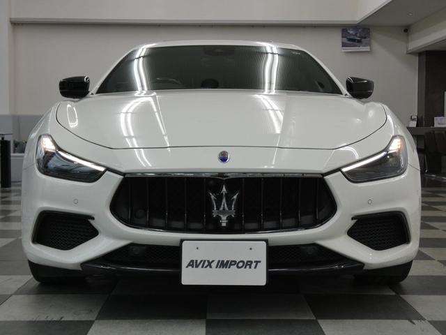 ギブリ グランスポーツ Nerissimo-PKG ガラスSR 黒革 シートヒーター インテリアカーボンP 純正ナビ DアシスタンスPKG ACC&BSA&LKA 電動トランク スカイフック 赤キャリパー 専用21AW(33枚目)