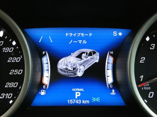 ギブリ グランスポーツ Nerissimo-PKG ガラスSR 黒革 シートヒーター インテリアカーボンP 純正ナビ DアシスタンスPKG ACC&BSA&LKA 電動トランク スカイフック 赤キャリパー 専用21AW(48枚目)