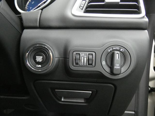 ギブリ グランスポーツ Nerissimo-PKG ガラスSR 黒革 シートヒーター インテリアカーボンP 純正ナビ DアシスタンスPKG ACC&BSA&LKA 電動トランク スカイフック 赤キャリパー 専用21AW(52枚目)