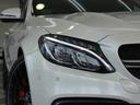 綺麗な外装色ダイヤモンドホワイトにＣ６３専用ＡＭＧスタイリングパッケージやＳ専用１９インチアルミホイール（マットブラック）＆レッドペイントブレーキキャリパーが迫力有るエクステリアを演出！！