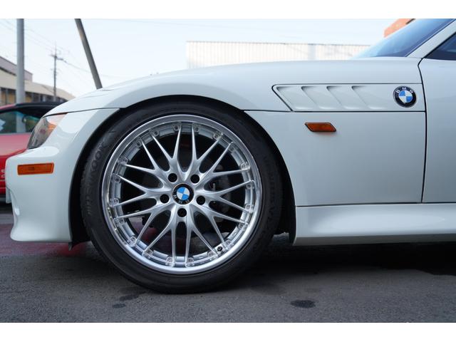 Ｚ３ロードスター 　５ＭＴ・黒レザーシート・電動オープン・２．２Ｌ直６・ロードスター・純正ＡＷ・社外マフラー・記録簿あり・幌屋根色黒・走行５５，０００ｋｍ・機関ＯＫ・禁煙車・車検２年付（14枚目）