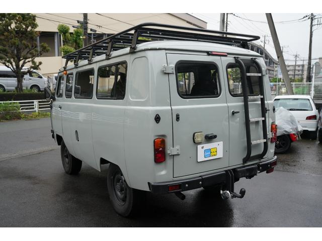 ＶＡＮ ベースグレード　２２０６　２．７Ｌ直４・５速ＭＴ・４ＷＤ・ローレンジ・リアラダー付・ルーフキャリア・左Ｈ・５名乗・丸型ライト仕様・Ｒ４年式（8枚目）