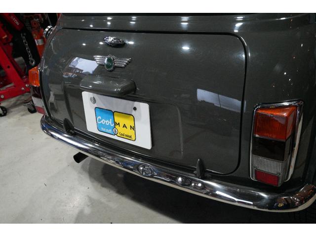 MINI クーパー ヘリテイジコレクション ユーコングレイ 4速MT レザーシート ウッドパネル 12インチAW 2灯フォグライト 社外キーレス ルーフラック(19枚目)