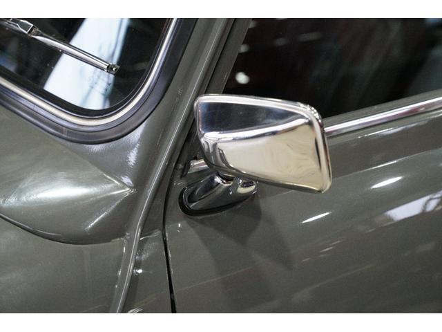 MINI クーパー ヘリテイジコレクション ユーコングレイ 4速MT レザーシート ウッドパネル 12インチAW 2灯フォグライト 社外キーレス ルーフラック(23枚目)