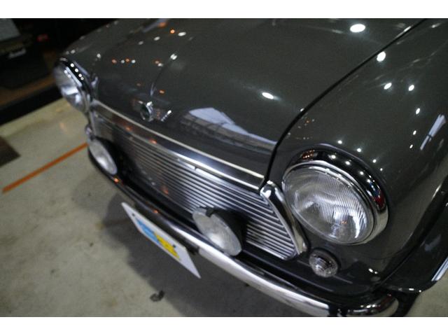 MINI クーパー ヘリテイジコレクション ユーコングレイ 4速MT レザーシート ウッドパネル 12インチAW 2灯フォグライト 社外キーレス ルーフラック(26枚目)