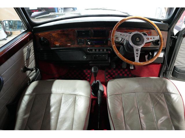 MINI クーパー ヘリテイジコレクション ユーコングレイ 4速MT レザーシート ウッドパネル 12インチAW 2灯フォグライト 社外キーレス ルーフラック(39枚目)