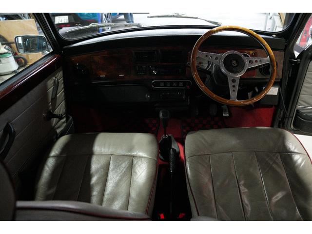 MINI クーパー ヘリテイジコレクション ユーコングレイ 4速MT レザーシート ウッドパネル 12インチAW 2灯フォグライト 社外キーレス ルーフラック(40枚目)