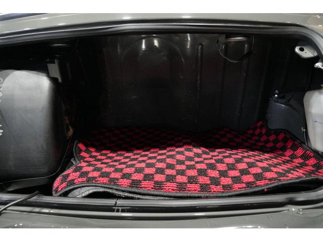 MINI クーパー ヘリテイジコレクション ユーコングレイ 4速MT レザーシート ウッドパネル 12インチAW 2灯フォグライト 社外キーレス ルーフラック(44枚目)