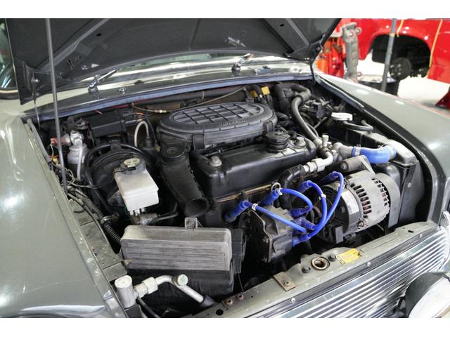 MINI クーパー ヘリテイジコレクション ユーコングレイ 4速MT レザーシート ウッドパネル 12インチAW 2灯フォグライト 社外キーレス ルーフラック(45枚目)