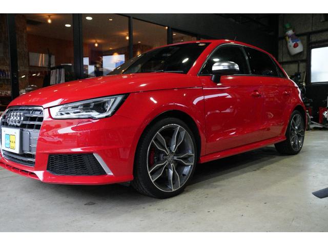 Ｓ１スポーツバック ベースグレード　ベースグレード（４名）　６ＭＴ　レッドキャリパー　ハーフレザーシート　クリアランスソナー　プッシュスタート　純正１８インチＡＷ　純正ナビ　ＴＶ（8枚目）