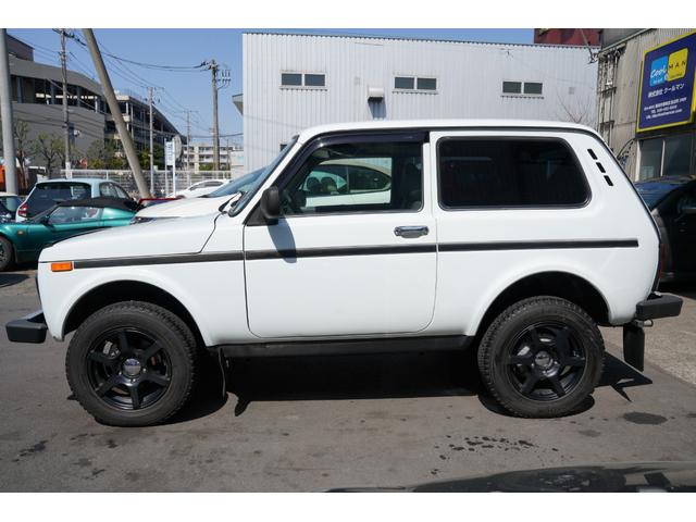 ニーバ ベースグレード 社外16インチAW ワイヤレス集中ロック(3枚目)